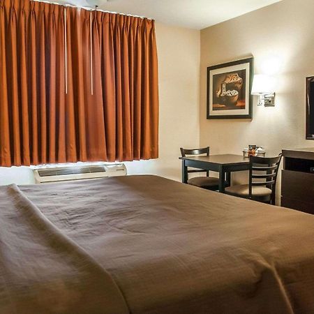 סנטה פה Econo Lodge Inn & Suites מראה חיצוני תמונה