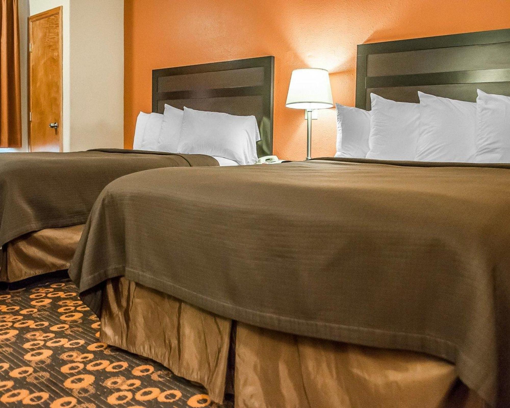 סנטה פה Econo Lodge Inn & Suites מראה חיצוני תמונה
