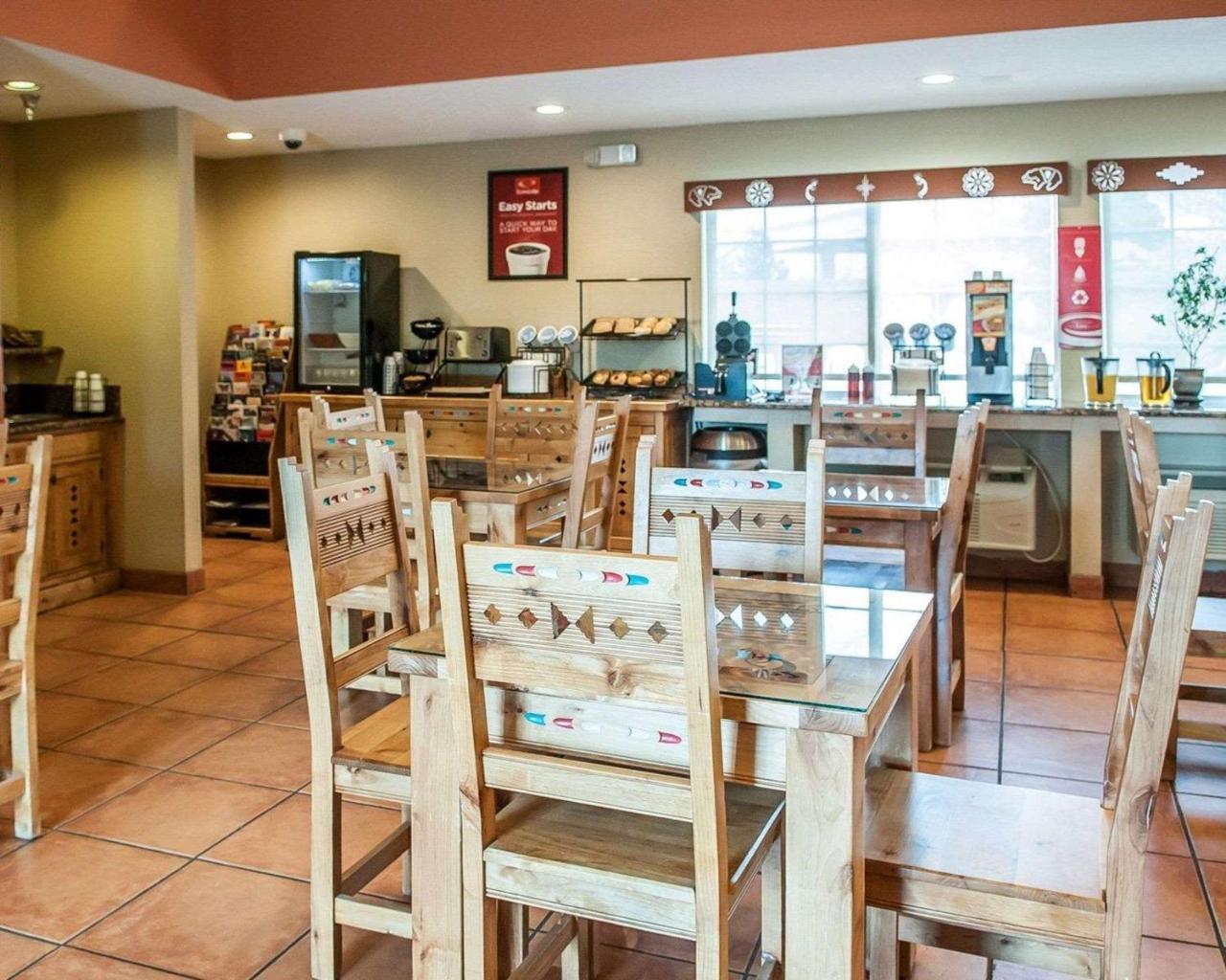 סנטה פה Econo Lodge Inn & Suites מראה חיצוני תמונה